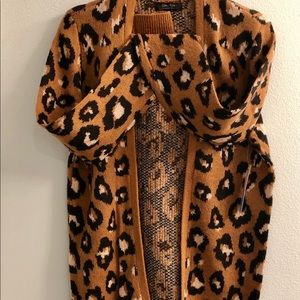 Leopard sweater print